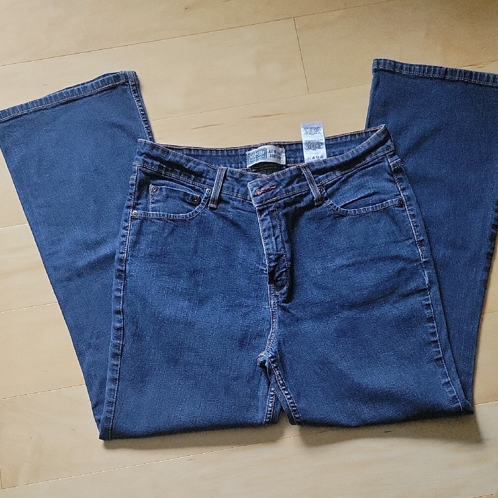 Levis Signature Denim Jeans, 12P, , Boot Cut, Gently worn.